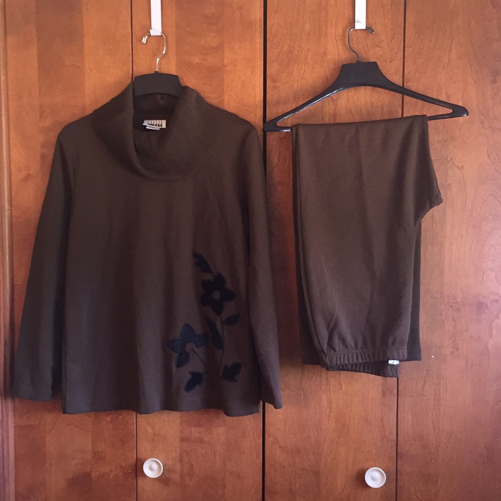 Brown pants suit